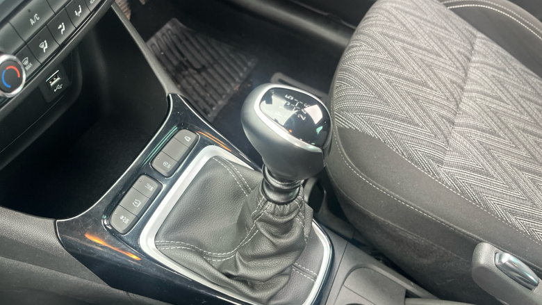 Vauxhall Crossland X 1.2T [110] SRi Nav 5dr [6 Spd] [S/S] Petrol Hatchback